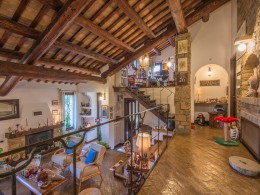 PRESTIGIOUS FARMHOUSE IN THE MARCHE REGION IN CENTRAL ITALY